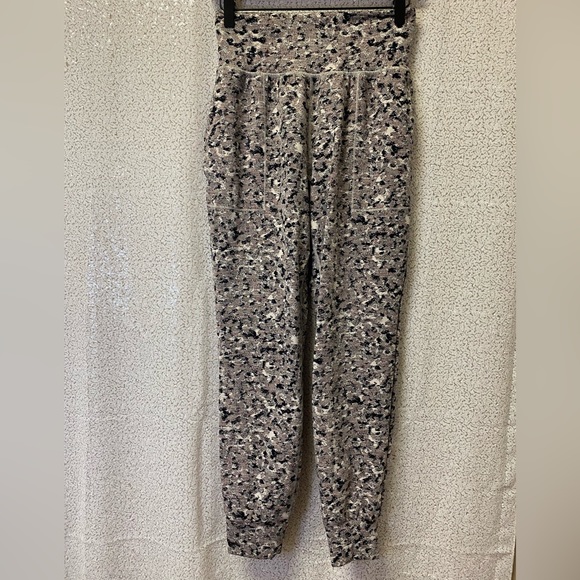 Athleta Pants - ATHLETA Salutation Textured Jogger Meadow Decadent Chocolate | size Small